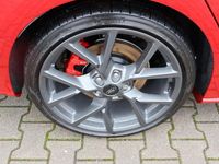 Neu Ford Focus ST 280 PS (205 kW) 2025 Rot Limousine