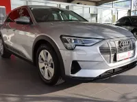 Gebraucht Audi e-tron 300 kW (408 PS) 2023 Florettsilber metallic SUV