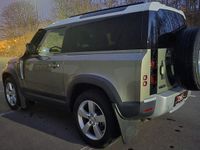 Gebraucht Land Rover Defender First Edition 400 PS (294 kW) 2021 Grün SUV
