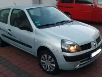 Używany Renault Clio II Authentique 58 KM (42 kW) 2003 Srebrny Sedan/Limuzyna