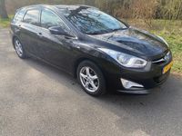 Gebraucht Hyundai i40 Edition 116 PS (85 kW) 2012 Schwarz Kombi