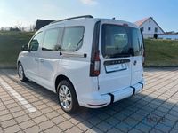 Gebraucht VW Caddy Life 102 PS (75 kW) 2023 Candyweiß Van / Kleinbus