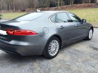 Gebraucht Jaguar XF Portfolio 163 PS (119 kW) 2017 Grau Limousine