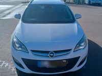 Gebraucht Opel Astra Sport 130 PS (95 kW) 2014 Weiß Kombi