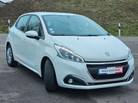 Gebraucht Peugeot 208 Active 110 PS (80 kW) 2019 Weiß Kleinwagen