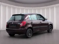 Gebraucht Skoda Fabia Classic 60 PS (44 kW) 2009 Rot Limousine