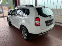 Używany Dacia Duster Celebration 125 KM (91 kW) 2015 Biały SUV