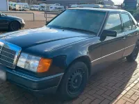 Gebraucht Mercedes E230 135 PS (99 kW) 1991 Grau Limousine