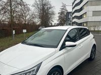 Gebraucht Hyundai i20 100 PS (73 kW) 2025 Weiß Kleinwagen