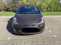 Gebraucht Hyundai ix20 Classic 90 PS (66 kW) 2017 Braun Kleinwagen
