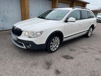Gebraucht Skoda Superb 170 PS (125 kW) 2012 Weiß Kombi