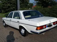 Gebraucht Mercedes E280 177 PS (130 kW) 1976 Weiß Limousine
