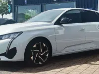 Neu Peugeot 308 Allure 131 PS (96 kW) 2025 Lackierung okenitweiss/typ au Kombi