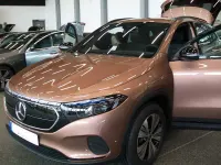 Gebraucht Mercedes EQA250 Progressive 139 kW (190 PS) 2023 Gold SUV