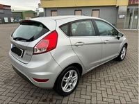 gebraucht Ford Fiesta Titanium 1.0 EcoBoost 125 PS (neue Allwetterreifen)