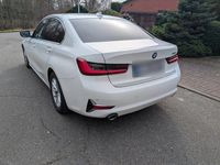 Gebraucht BMW 320 184 PS (135 kW) 2020 Weiß Limousine