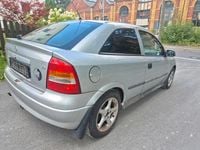 Gebraucht Opel Astra 75 PS (55 kW) 2000 Silber Coupé