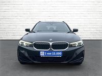 Gebraucht BMW 320 190 PS (139 kW) 2022 Schwarz metallic