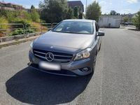 Gebraucht Mercedes A180 122 PS (89 kW) 2015 Grau Kleinwagen