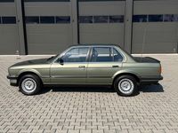 Gebraucht BMW 318 105 PS (77 kW) 1987 Grün Limousine