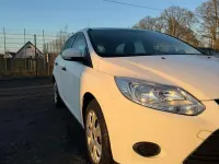 Gebraucht Ford Focus 100 PS (73 kW) 2014 Weiß Kombi
