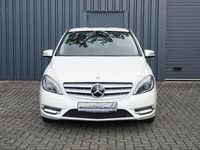 Gebraucht Mercedes B180 122 PS (89 kW) 2011 Weiß Van / Kleinbus