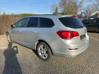 Gebraucht Opel Astra 110 PS (80 kW) 2011 Grau Kombi
