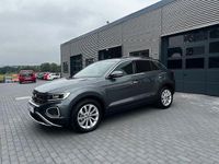 Gebraucht VW T-Roc Life 110 PS (80 kW) 2024 Grau SUV