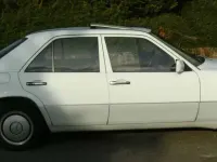 Gebraucht Mercedes E200 75 PS (55 kW) 1992 Weiß Limousine