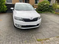Gebraucht Skoda Rapid Elegance 105 PS (77 kW) 2013 Weiß Kleinwagen