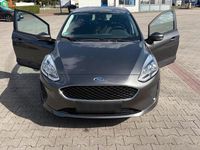 Gebraucht Ford Fiesta 71 PS (52 kW) 2018 Grau Kleinwagen