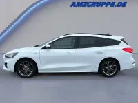 Gebraucht Ford Focus ST-Line 155 PS (114 kW) 2022 Frostweiß (uni) Kombi