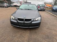 Gebraucht BMW 318 129 PS (94 kW) 2006 Grau Limousine