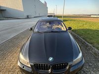 Gebraucht BMW 325 218 PS (160 kW) 2010 Schwarz Limousine