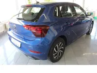 Second-hand VW Polo Life 95 CP (69 kW) 2023 Albastru Hatchback