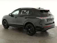 Neu VW Tiguan R-line 265 PS (194 kW) 2026 Grenadill schwarz met... SUV