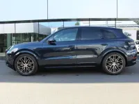 Gebraucht Porsche Cayenne E-Hybrid 470 PS (345 kW) 2026 Blau SUV