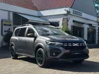 Gebraucht Dacia Jogger Extreme 141 PS (103 kW) 2024 Grau Van / Kleinbus
