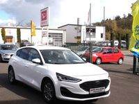 Gebraucht Ford Focus Titanium 125 PS (91 kW) 2023 Weiß Limousine