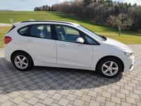 Gebraucht BMW 218 Active Tourer Advantage 150 PS (110 kW) 2017 Weiß Van / Kleinbus