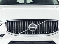 Gebraucht Volvo XC60 Core 398 PS (292 kW) 2025 Crystal white / metallic SUV