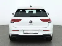 Gebraucht VW Golf VIII Life 131 PS (96 kW) 2020 Weiß Limousine
