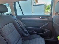 Gebraucht VW Passat 150 PS (110 kW) 2021 Grau Kombi