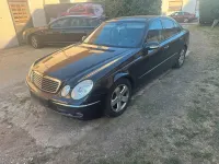 Gebraucht Mercedes E320 204 PS (150 kW) 2004 Schwarz Limousine