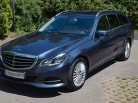 Gebraucht Mercedes E200 136 PS (100 kW) 2013 Blau Limousine