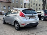Gebraucht Ford Fiesta Trend 60 PS (44 kW) 2010 Silber Kleinwagen