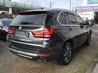 gebraucht BMW X5 xDrive30d Sport-Aut.**M Lenkrad-Spur Asistent**