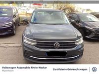 Gebraucht VW Tiguan Life 131 PS (96 kW) 2022 Grau SUV