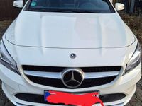 Gebraucht Mercedes CLA200 Shooting Brake 156 PS (114 kW) 2017 Weiß Kombi