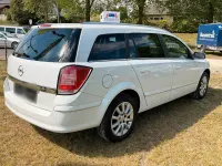 Gebraucht Opel Astra 116 PS (85 kW) 2008 Weiß Kombi